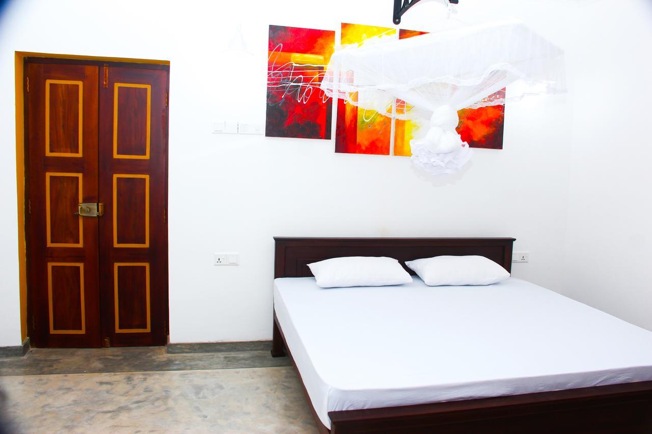 Villa Palm Breeze Polhena Экстерьер фото