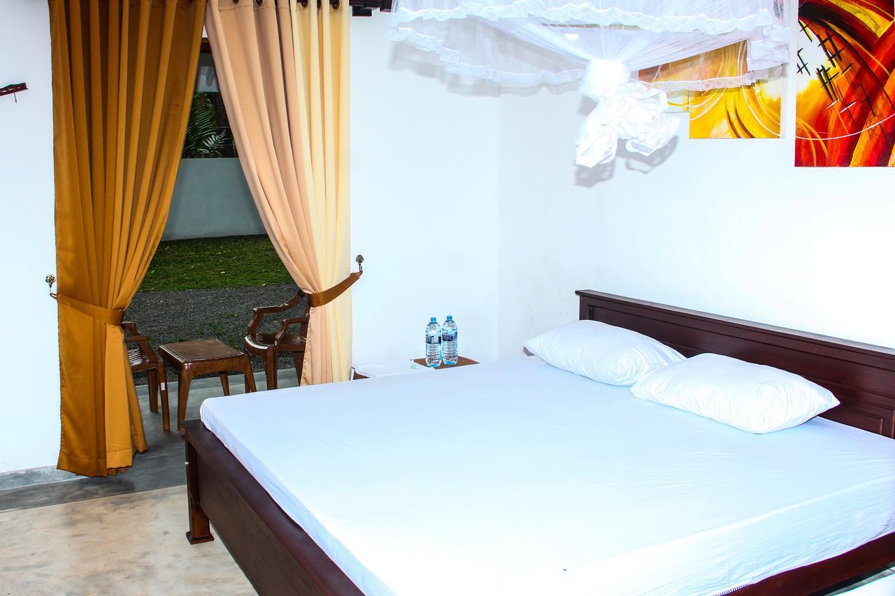 Villa Palm Breeze Polhena Экстерьер фото