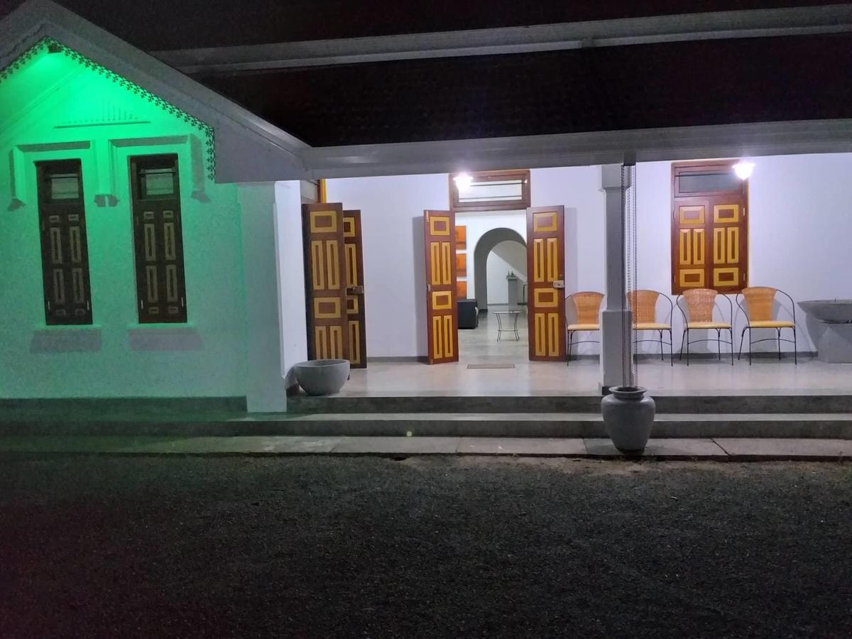 Villa Palm Breeze Polhena Экстерьер фото