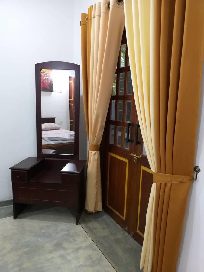 Villa Palm Breeze Polhena Экстерьер фото